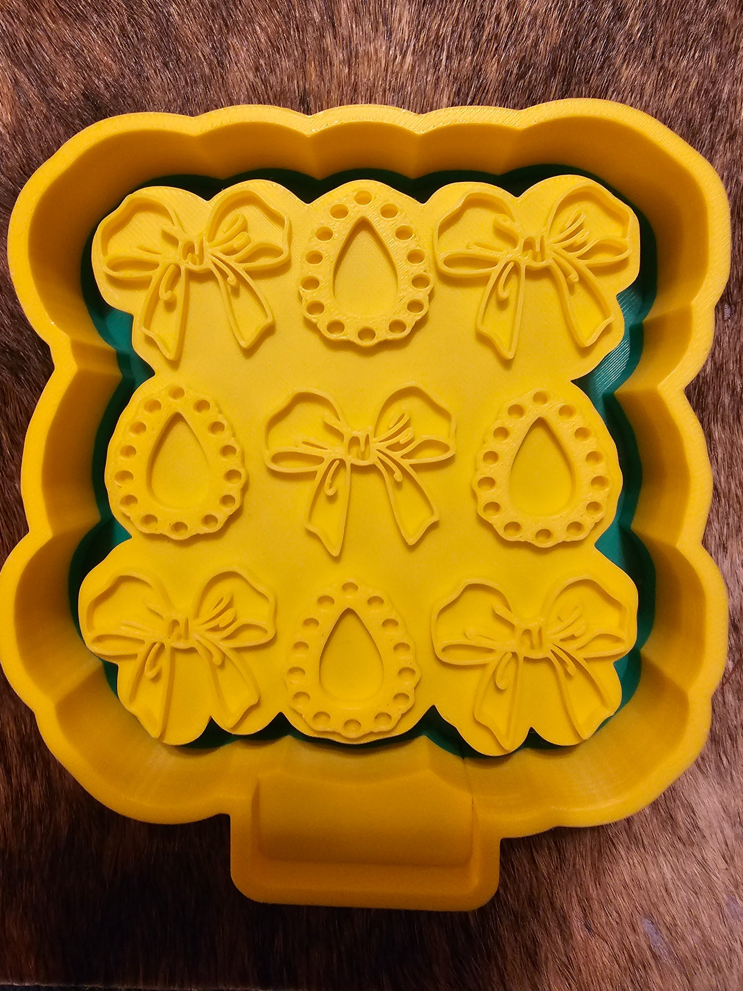 Turquoise and Bows Mold