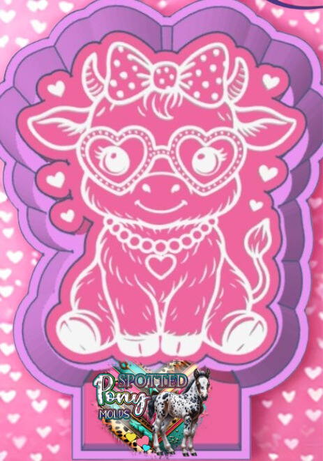 Girlie Highland Cow with Hearts Mold