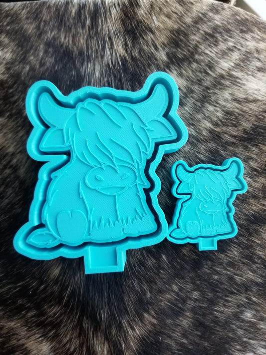 Sitting Highland Cow Mold